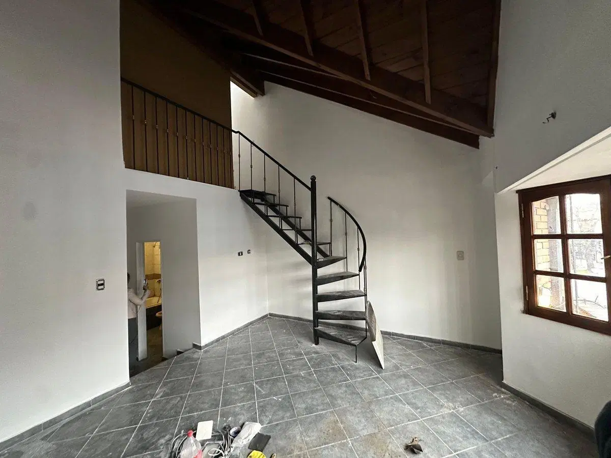 CASA TRIPLEX , Coch. 2 autos/ Quincho Zona Resid. 3