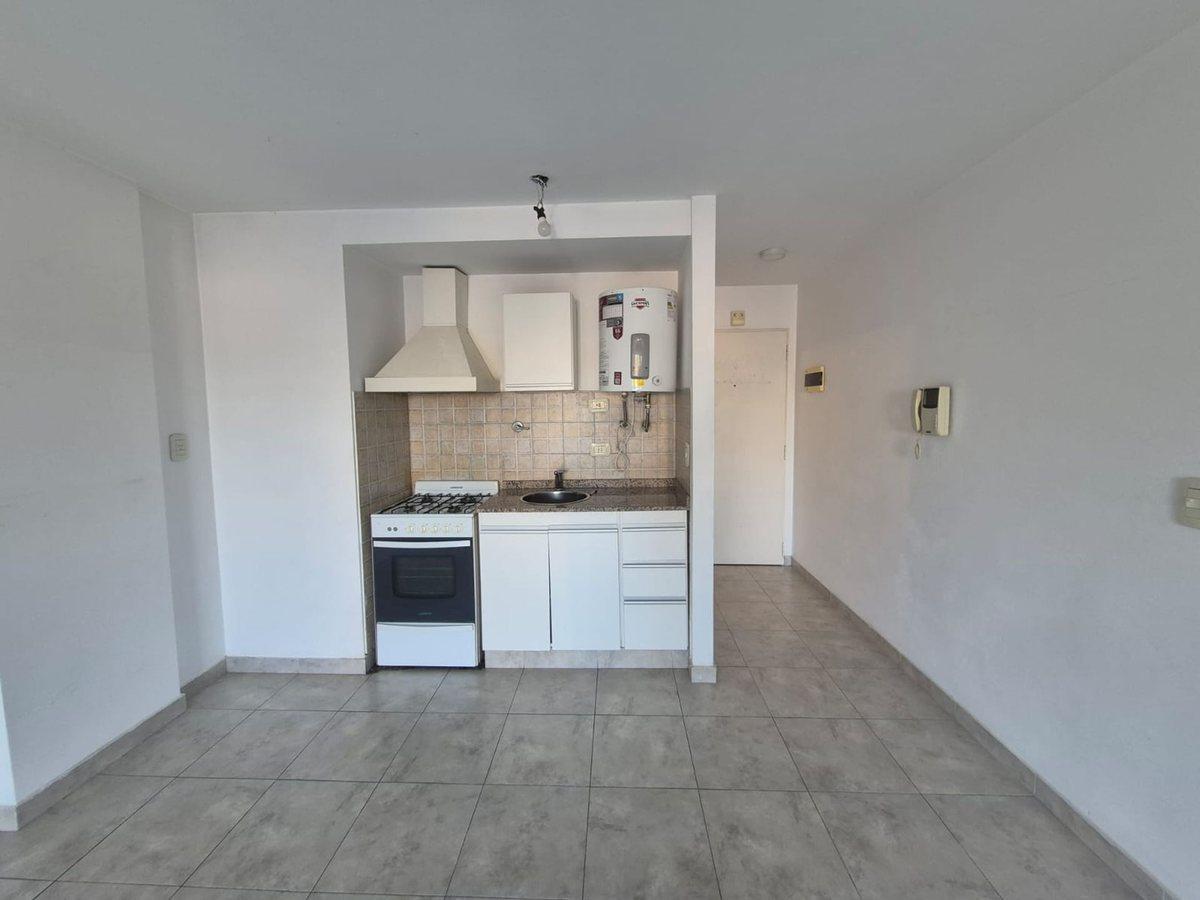 Foto de VENTA DEPARTAMENTO MORON MONO AMBIENTE., imagen 4