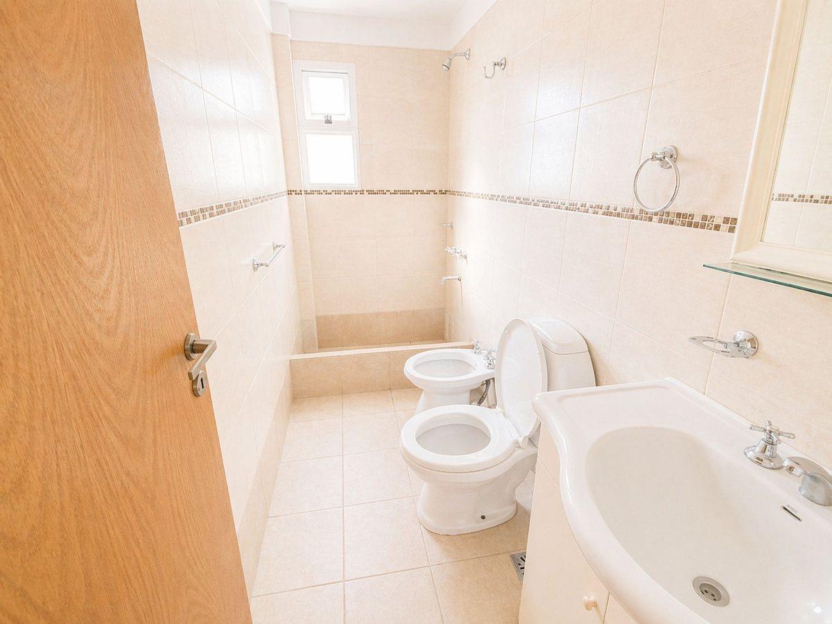 Foto de DEPTO 2 AMB EN VENTA EN CASEROS C/BALCON APTO CRED, imagen 4