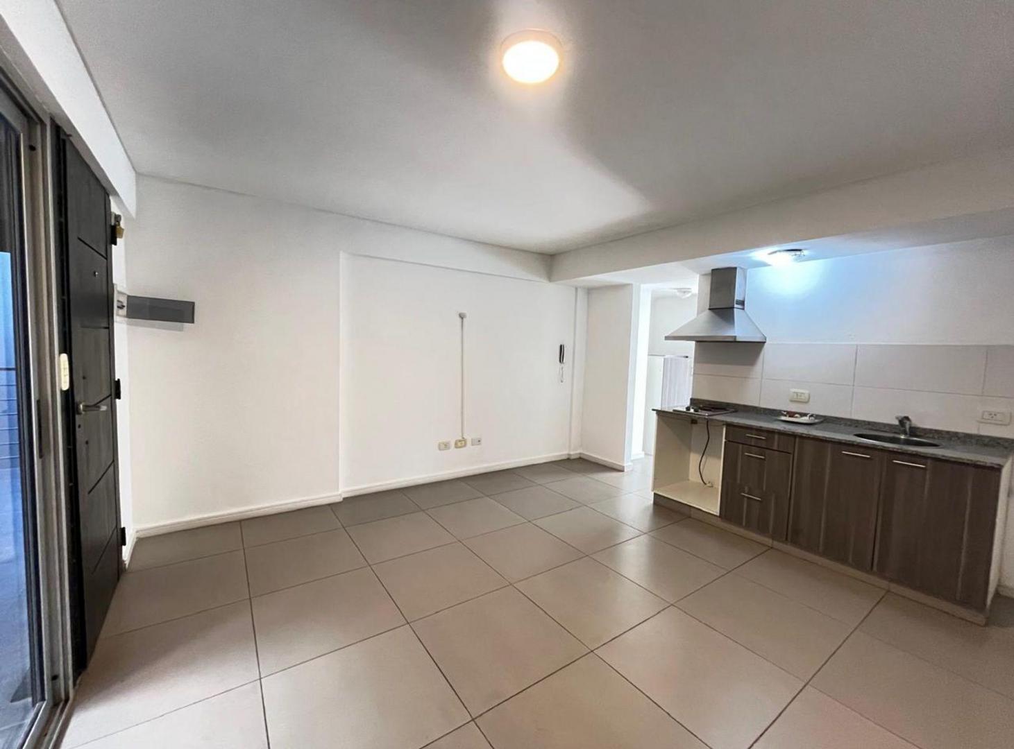 Foto de DEPTO 2 AMB EN VENTA CASTELAR NORTE APTO CRÉDITO, imagen 2
