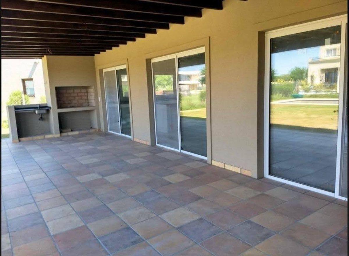 Foto de ALQUILER CASA CON PILETA EL CANTON NORTE ESCOBAR., imagen 1