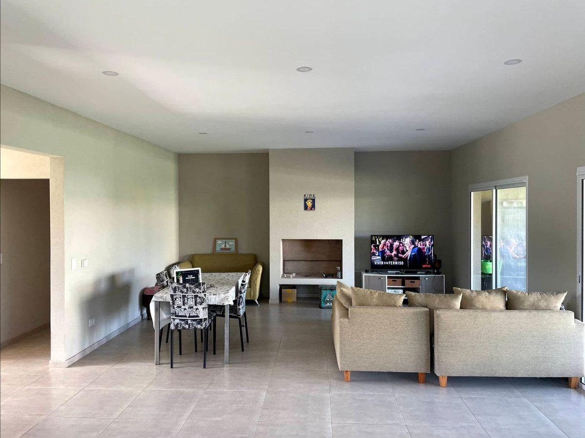 Foto de ALQUILER CASA CON PILETA EL CANTON NORTE ESCOBAR., imagen 3