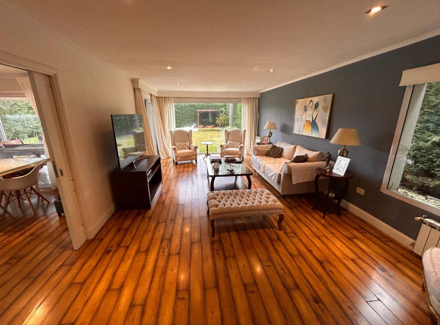 Foto de CASA EN VENTA BARRIO SEPTIEMBRE ESCOBAR C/PILETA, imagen 1