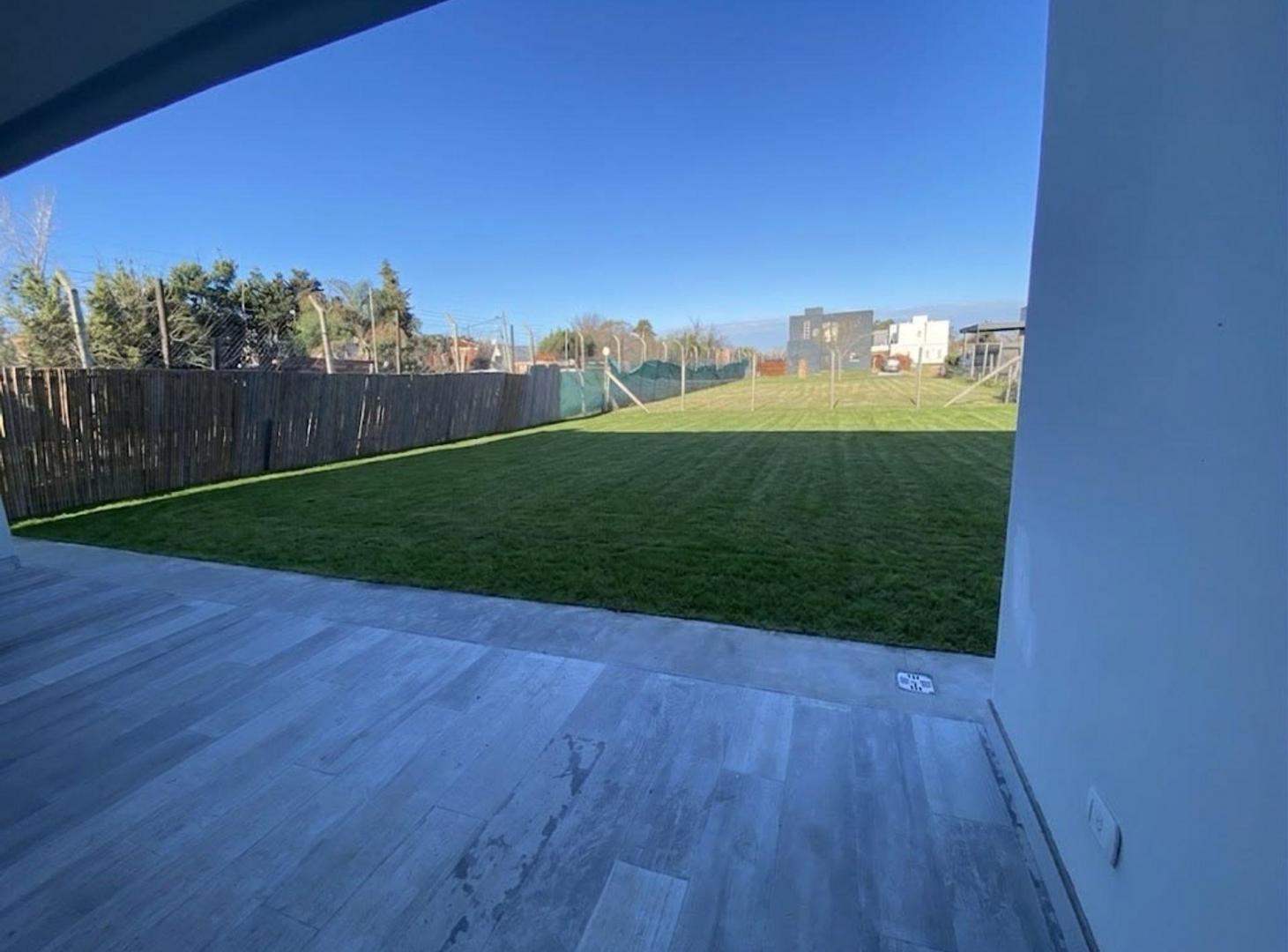 Foto de CASA 4 AMB EN VENTA EN BARRIO SANTA EMILIA, imagen 4