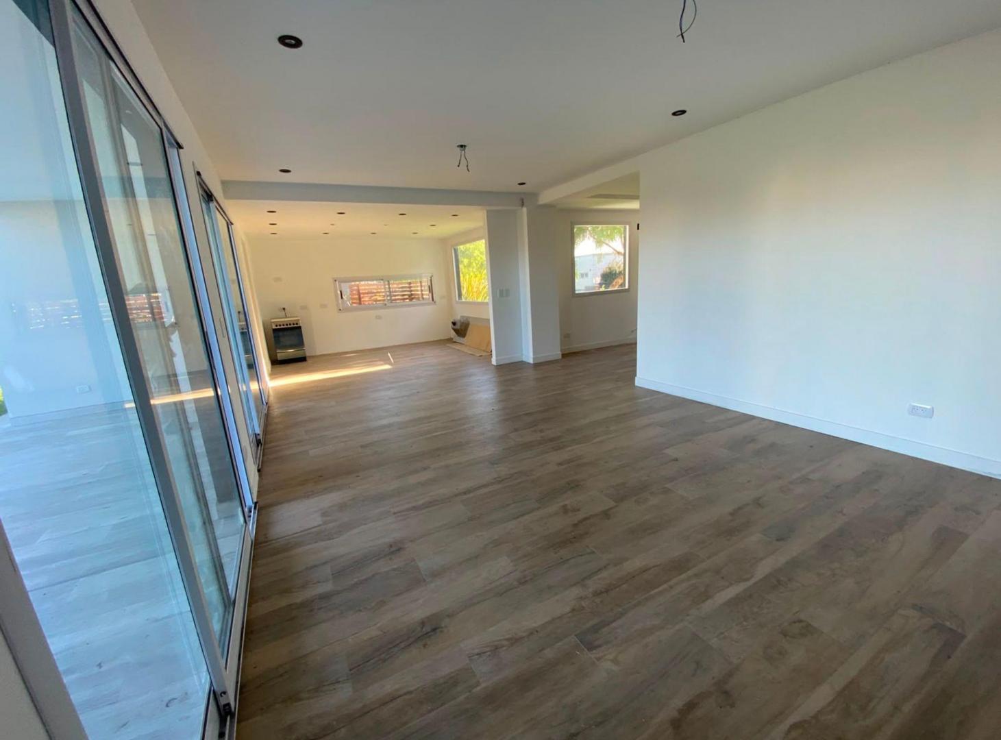 Foto de CASA 4 AMB EN VENTA EN BARRIO SANTA EMILIA, imagen 1