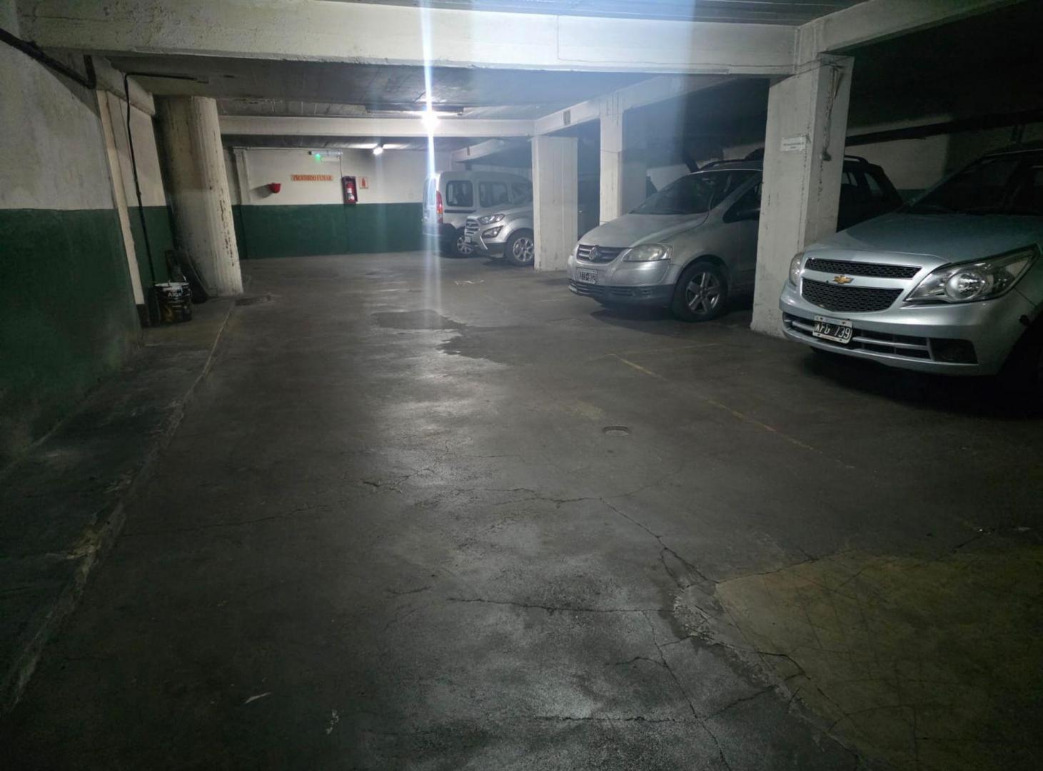 Foto de Cochera en Venta Once Edificio Escriturada, imagen 2
