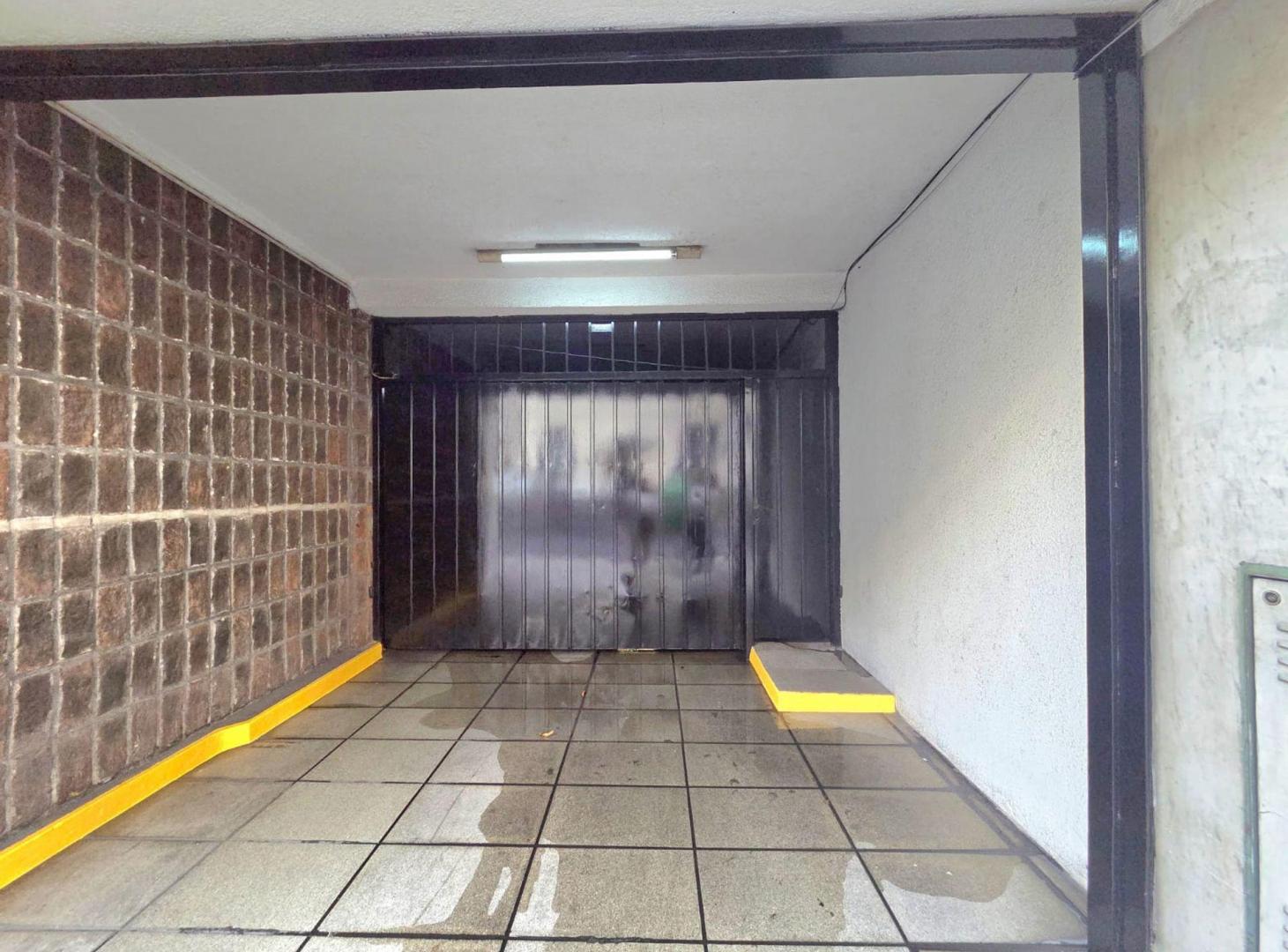 Foto de Cochera en Venta Once Edificio Escriturada, imagen 4