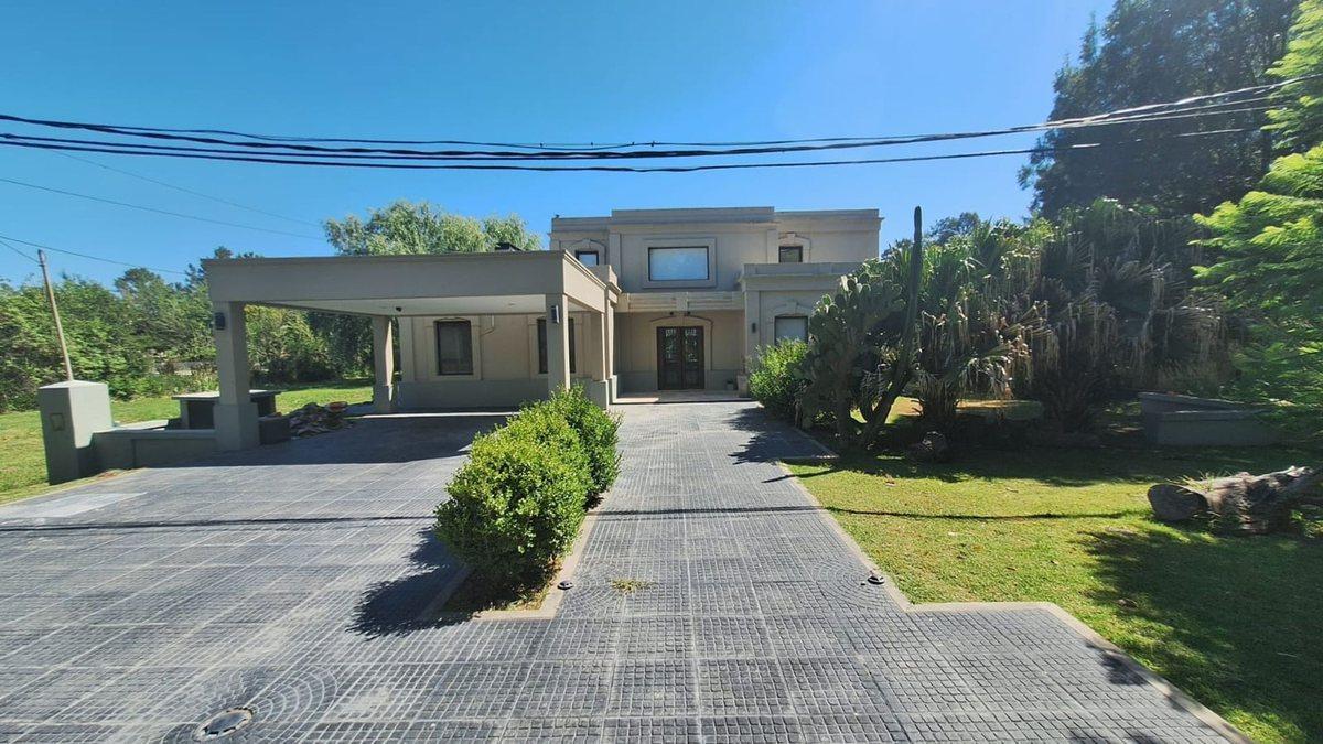 Foto de VENTA CASA BARRIO C.U.B.E. 4 DORM QUINCHO PILETA, imagen 1