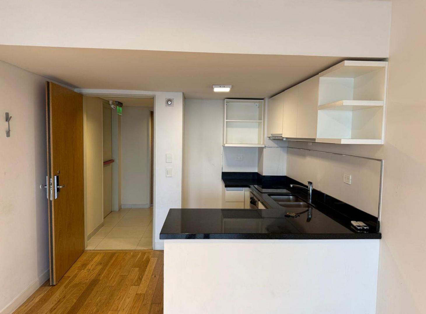 Foto de DEPTO 2 AMB EN VENTA EN NUÑEZ TORRE ASTOR c/cocher, imagen 3