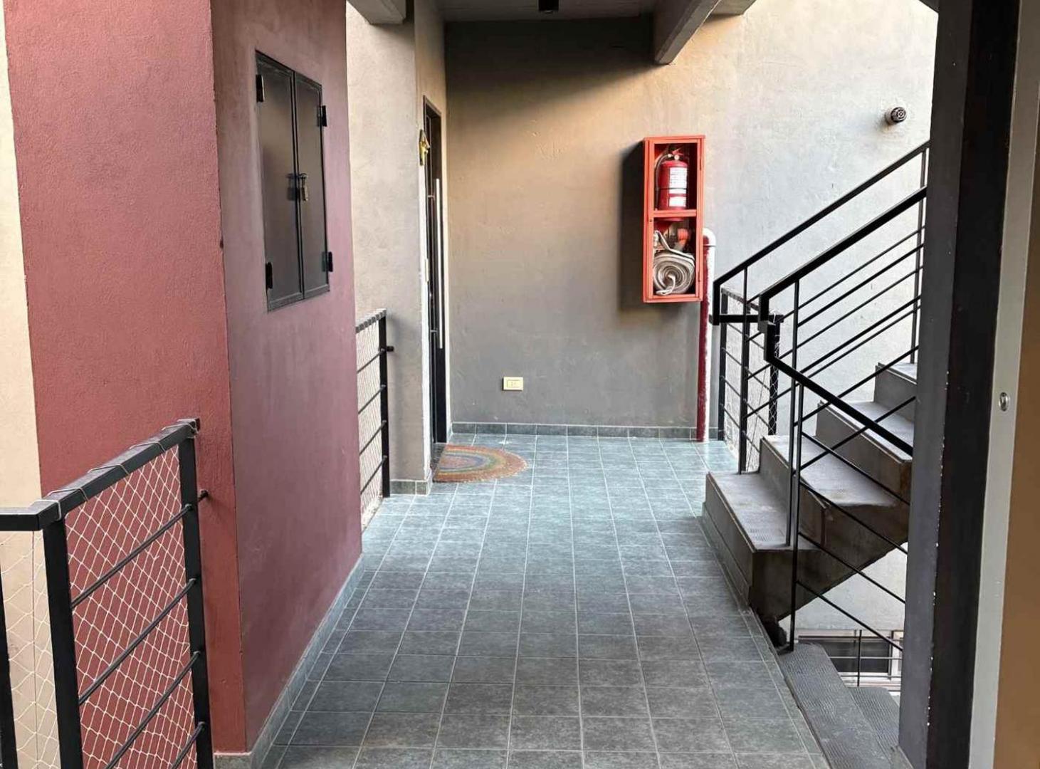 Foto de DEPTO 3 AMB EN VENTA C/TERRAZA Y COCHERA EN NUÑEZ, imagen 2
