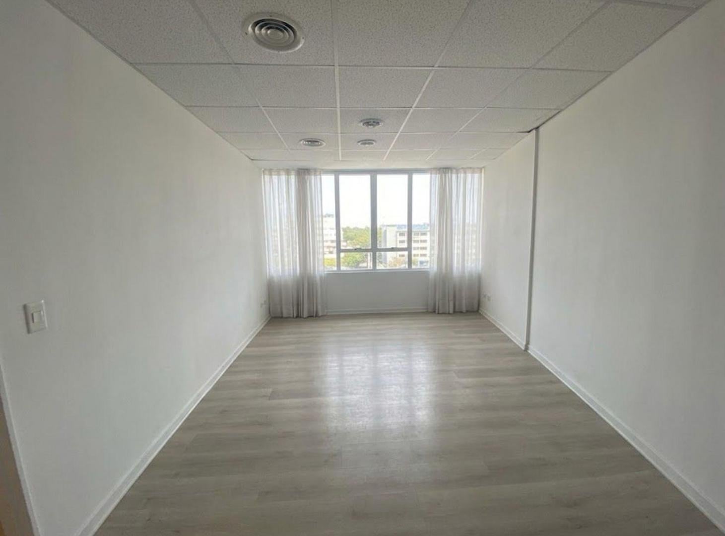 Foto de VENTA OFICINA, CON 2 COCHERAS, NORDELTA, FINANCIA, imagen 2