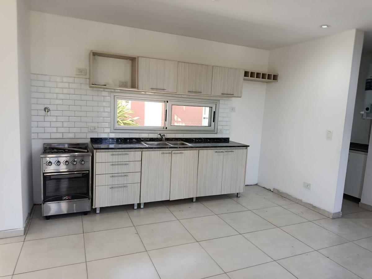 Foto de CASA 5 AMB. EN VENTA B° ALVEAR DE BENAVIDEZ, imagen 5