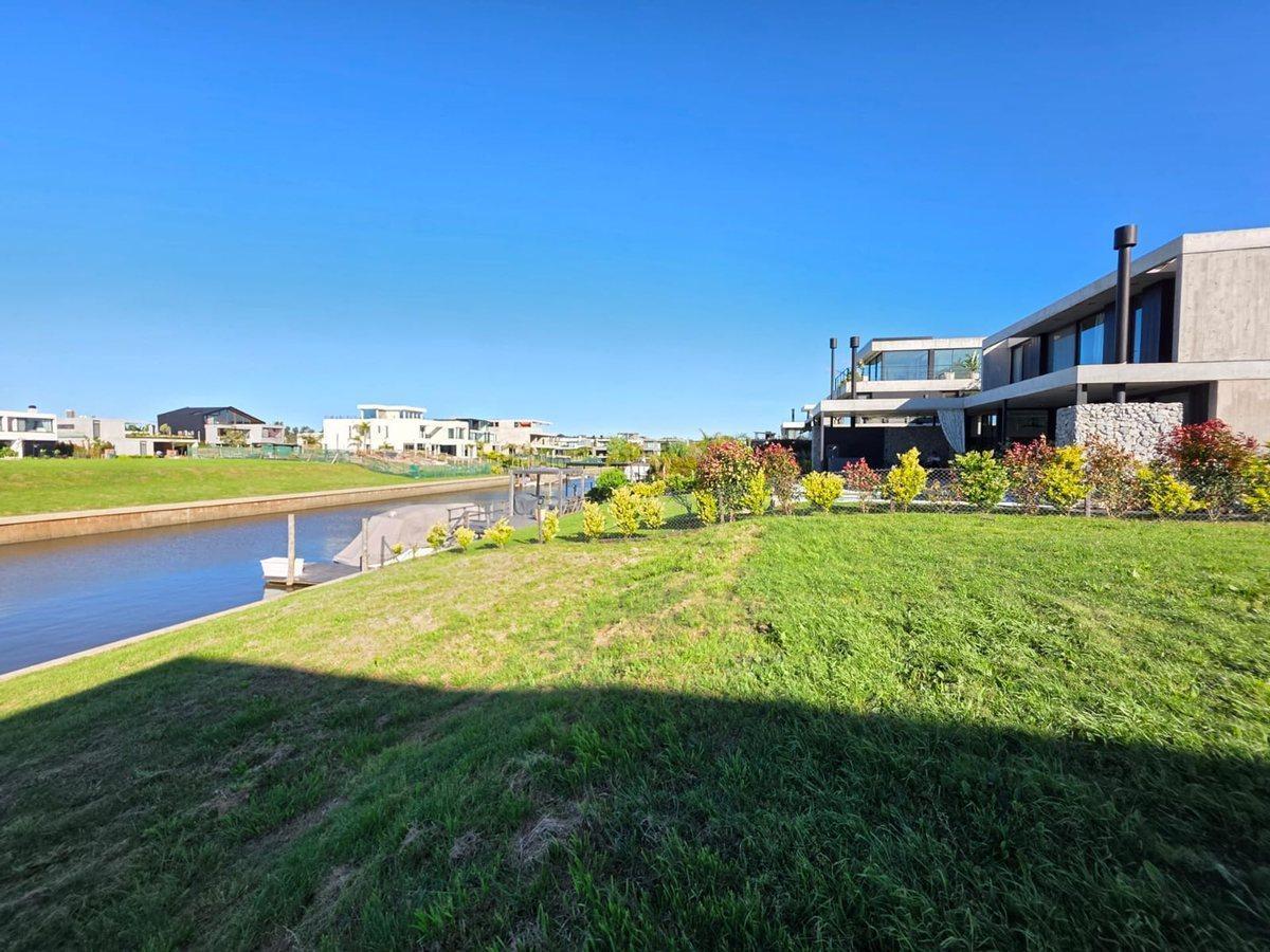 Foto de VENTA LOTE YACHT NORDELTA AL RIO FINANCIA PERMUTA, imagen 1
