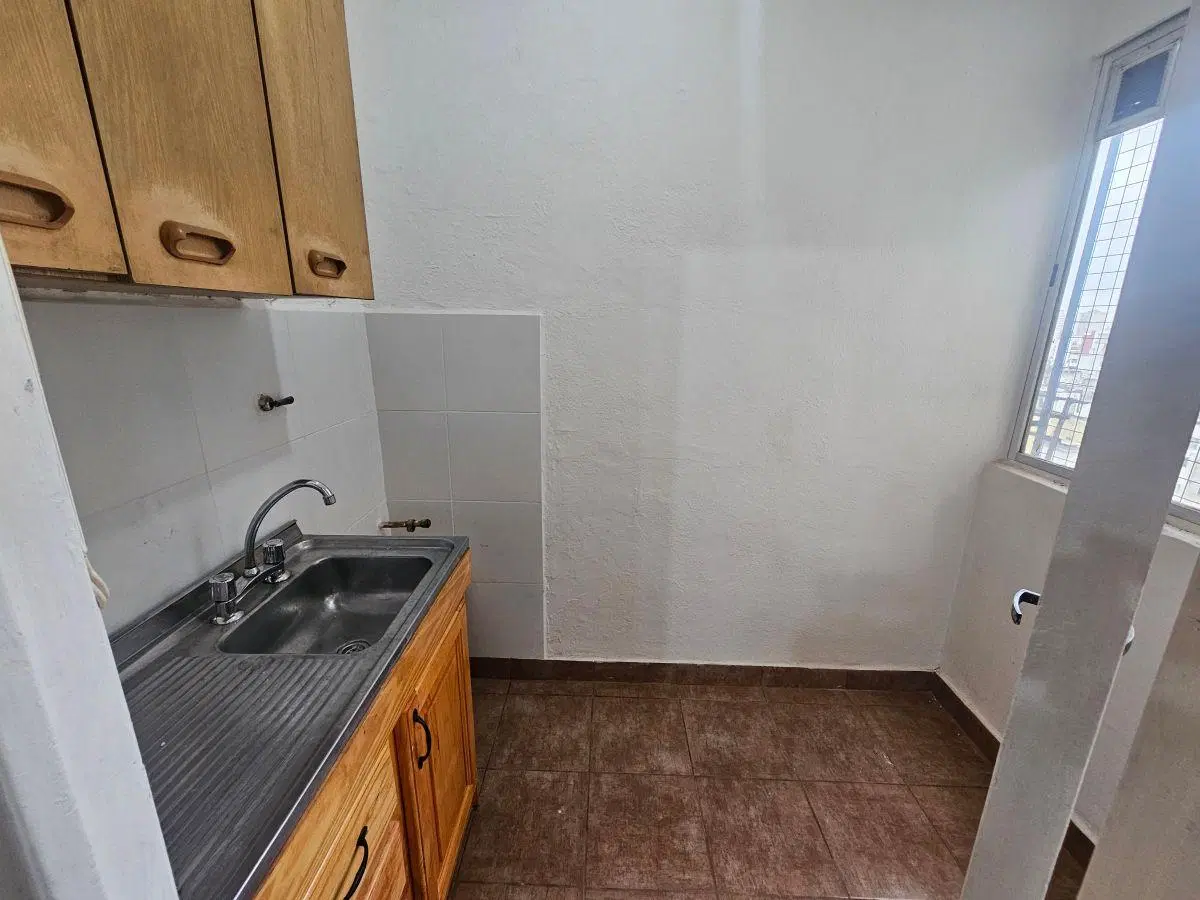 Excelente Oportunidad! Impecable y Luminoso Monoambiente en Piso 14 – Balvanera 2