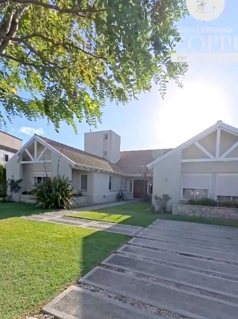 IMPECABLE CHALET- BOSQUE ALTO 2
