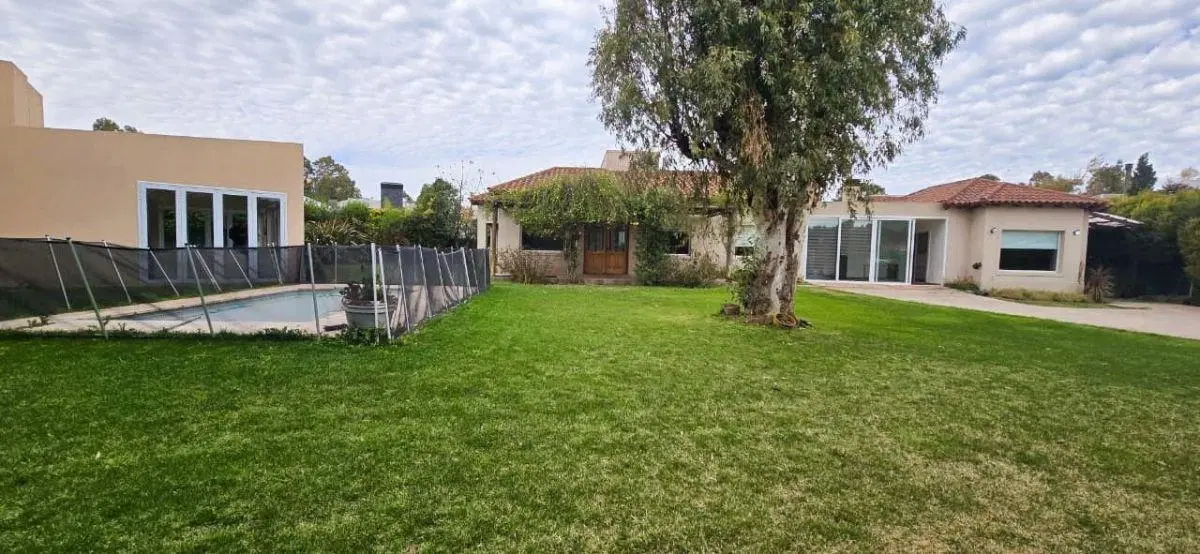 IMPERDIBLE CASA EN BOSQUE ALTO 2