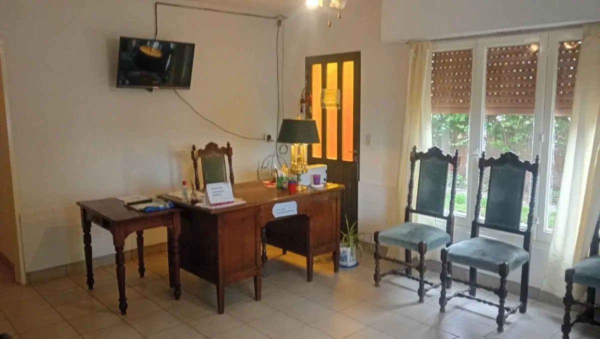 Monte Hermoso-Casa en venta con departamento- Mismo lote 2