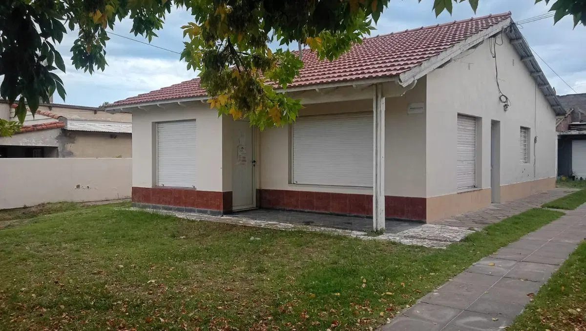 Monte Hermoso-Casa en venta con departamento- Mismo lote 3