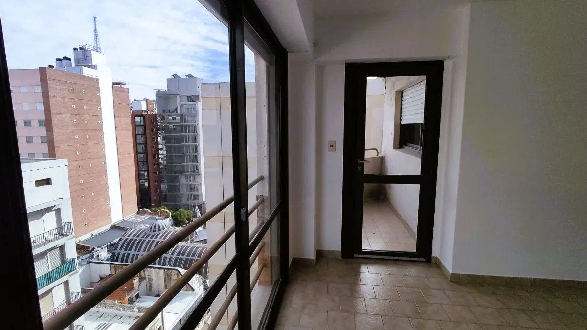 OPORTUNIDAD EN PLENO CENTRO - Soler 50 1