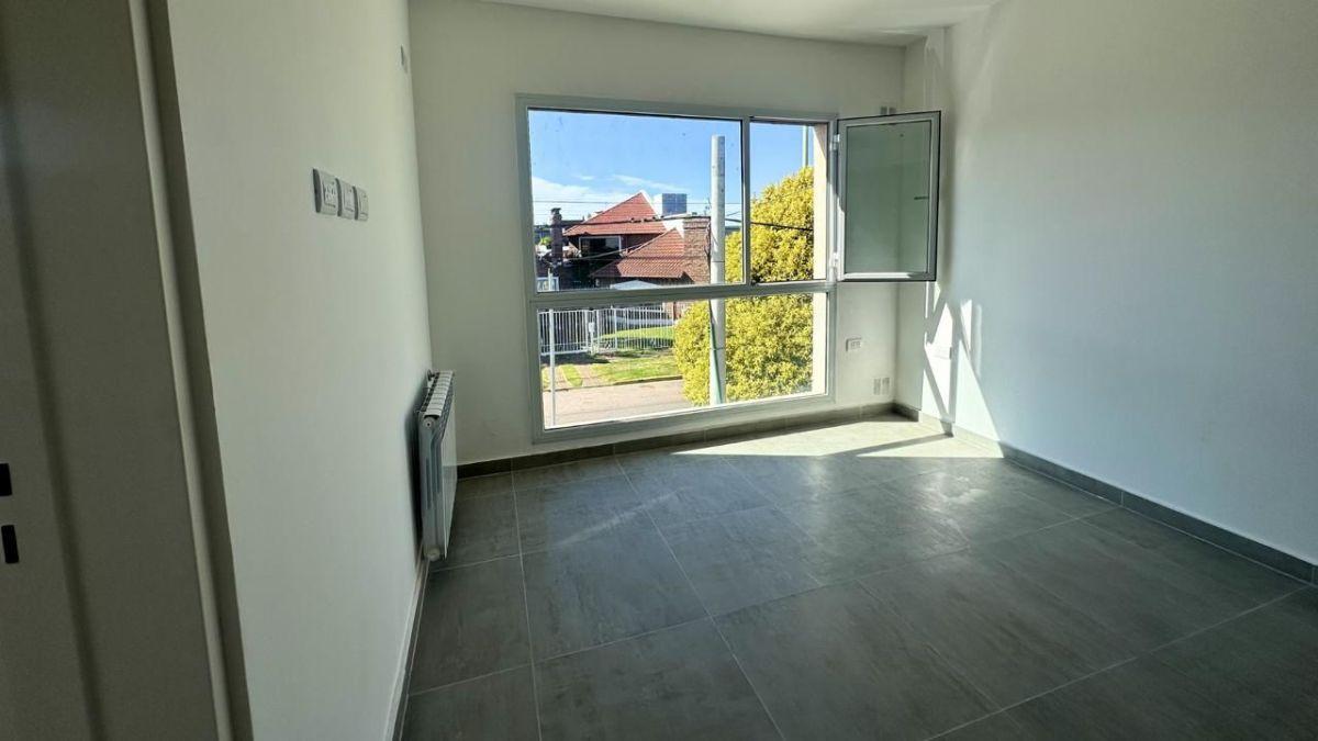 Foto de VENTA DEPTO 2 DORMITORIOS- BELGRANO 1436, imagen 1