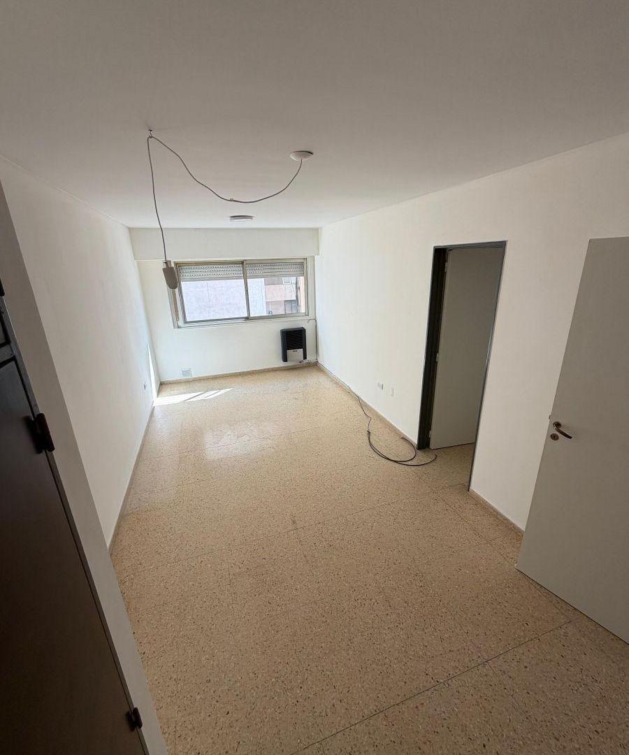 Foto de VENTA SEMI PISO- APTO CREDITO- ZONA CENTRO, imagen 5