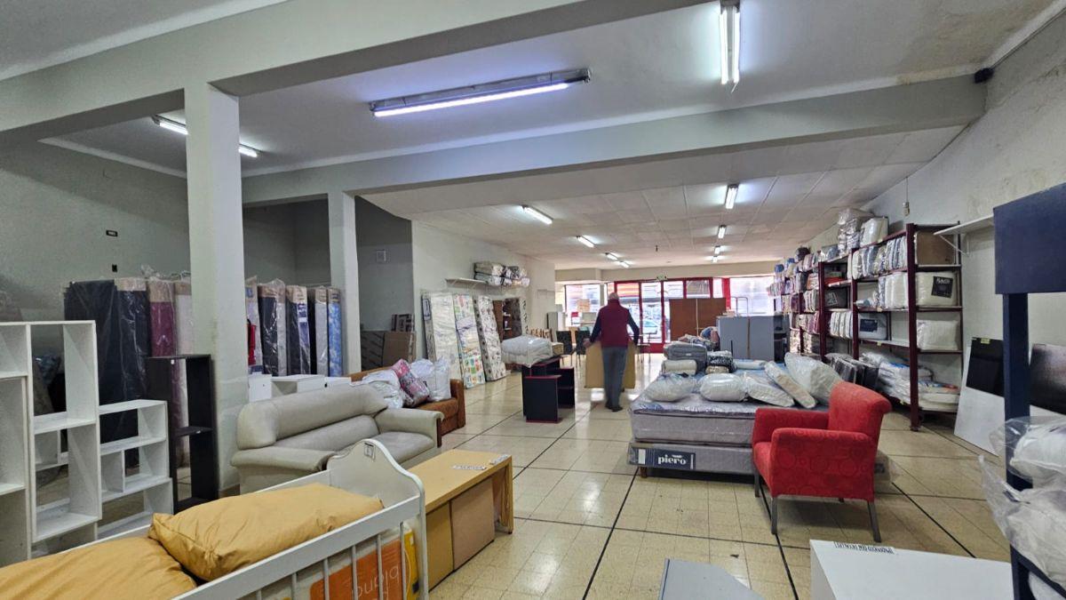 Foto de ALQUILAMOS IMPORTANTE LOCAL COMERCIAL EN ZONA CENTRO, imagen 5