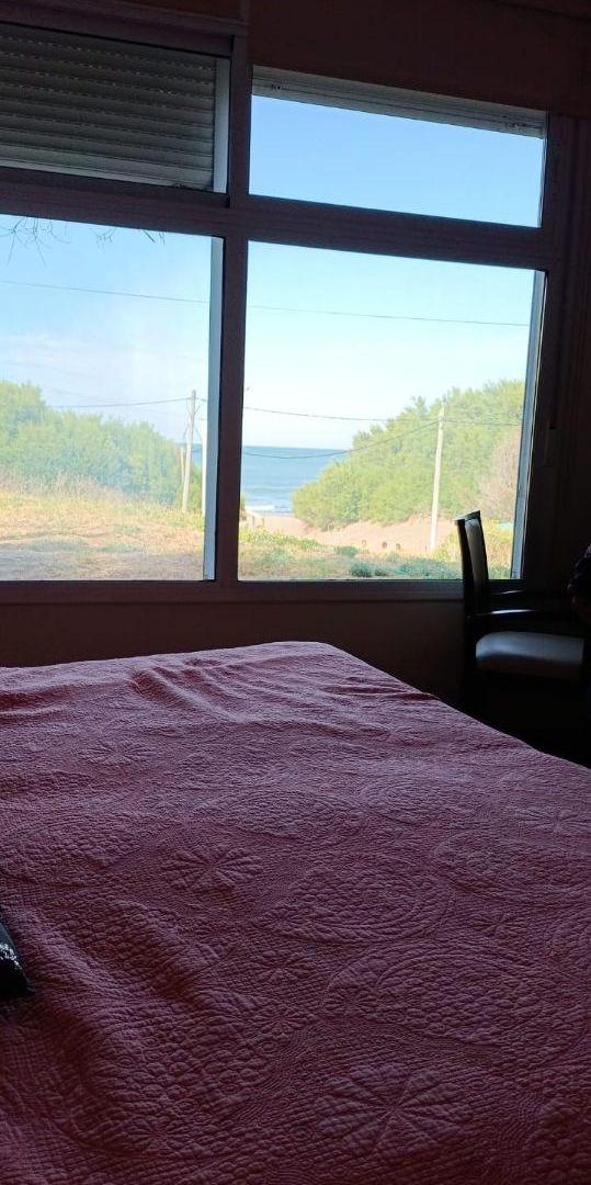 Foto de CASA EN VENTA CON BAJADA AL MAR, SAUCE GRANDE, imagen 1