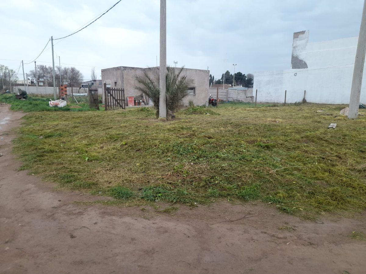 Foto de LOTE EN VENTA - AGUSTÍN ALVARÉZ Y KARAKACHOFF - BAHÍA BLANCA, imagen 3