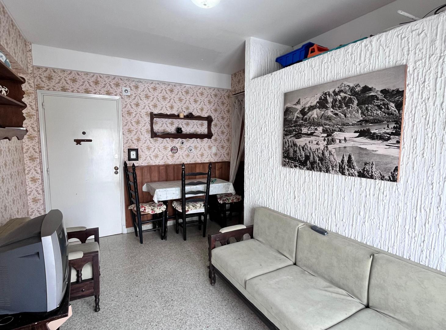 Foto de DEPARTAMENTO DE DOS DORMITORIOS A METROS DEL MAR, imagen 2