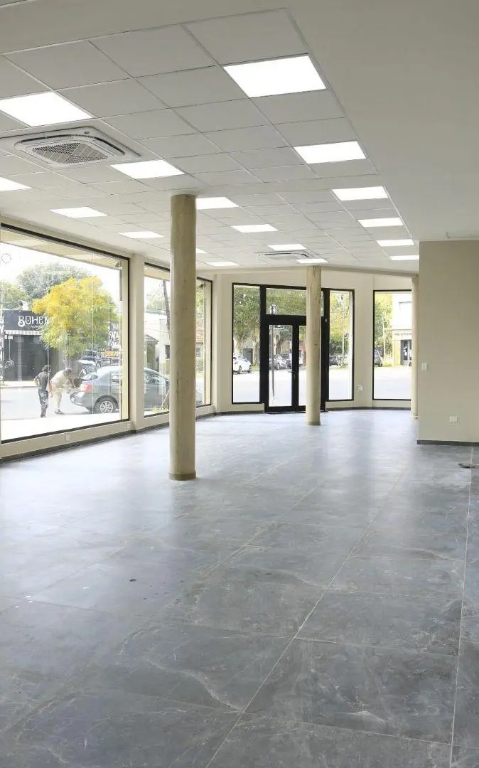 Local esquina Diag. 74 y 119 | Apto gastronomía + vehicular | 337 m² 3