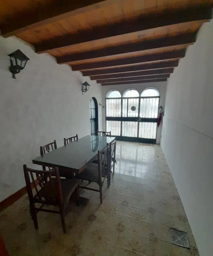 Casa de 100 m² con 3 dormitorios en alquiler en La Plata 5