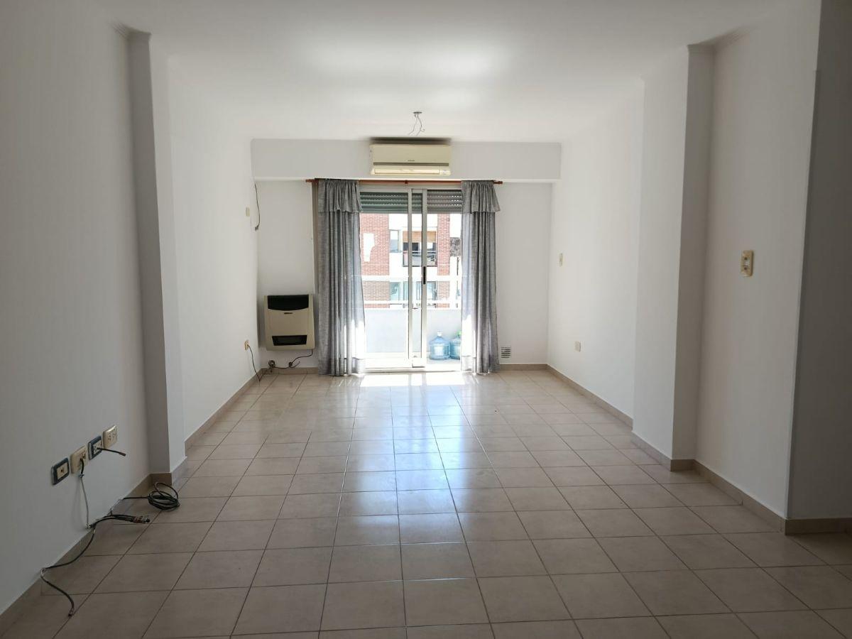 Foto de Departamento de 2 dormitorios en alquiler en La Plata, imagen 2