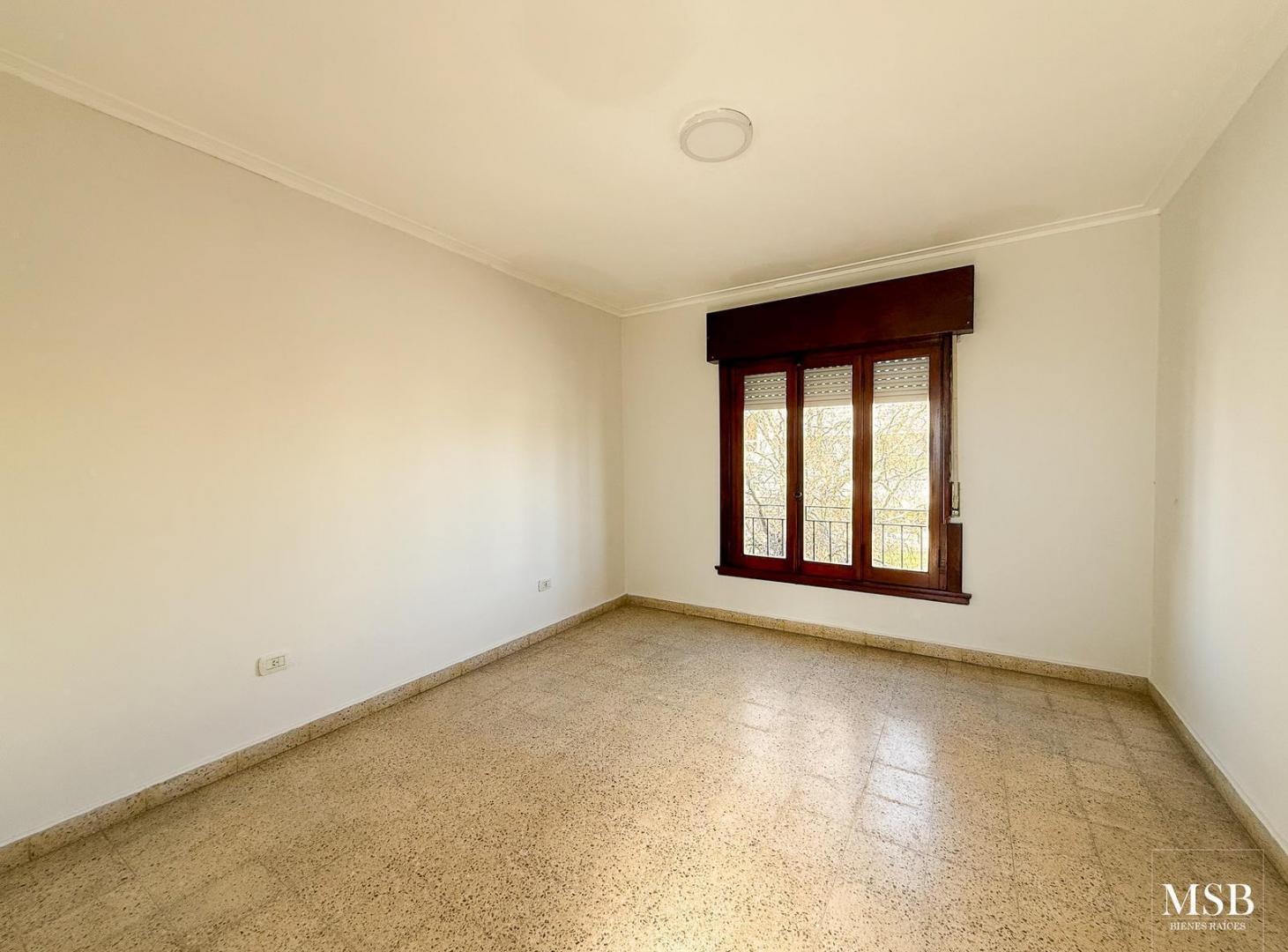 Foto de Casa 3 dormitorios más local refaccionado, Bossinga N° 909, Ensenada, imagen 5