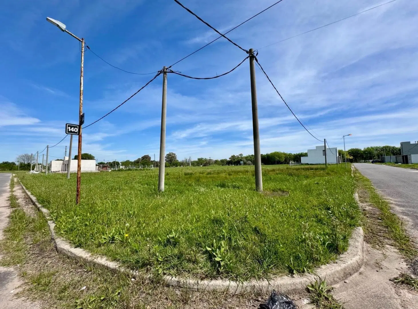 Terreno 300 m2, Altos Don Carlos II, José Hernández 2