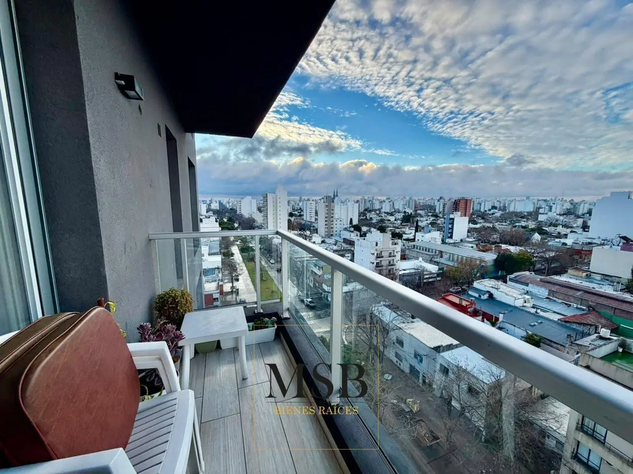 Departamento 2 dormitorios con cochera 5