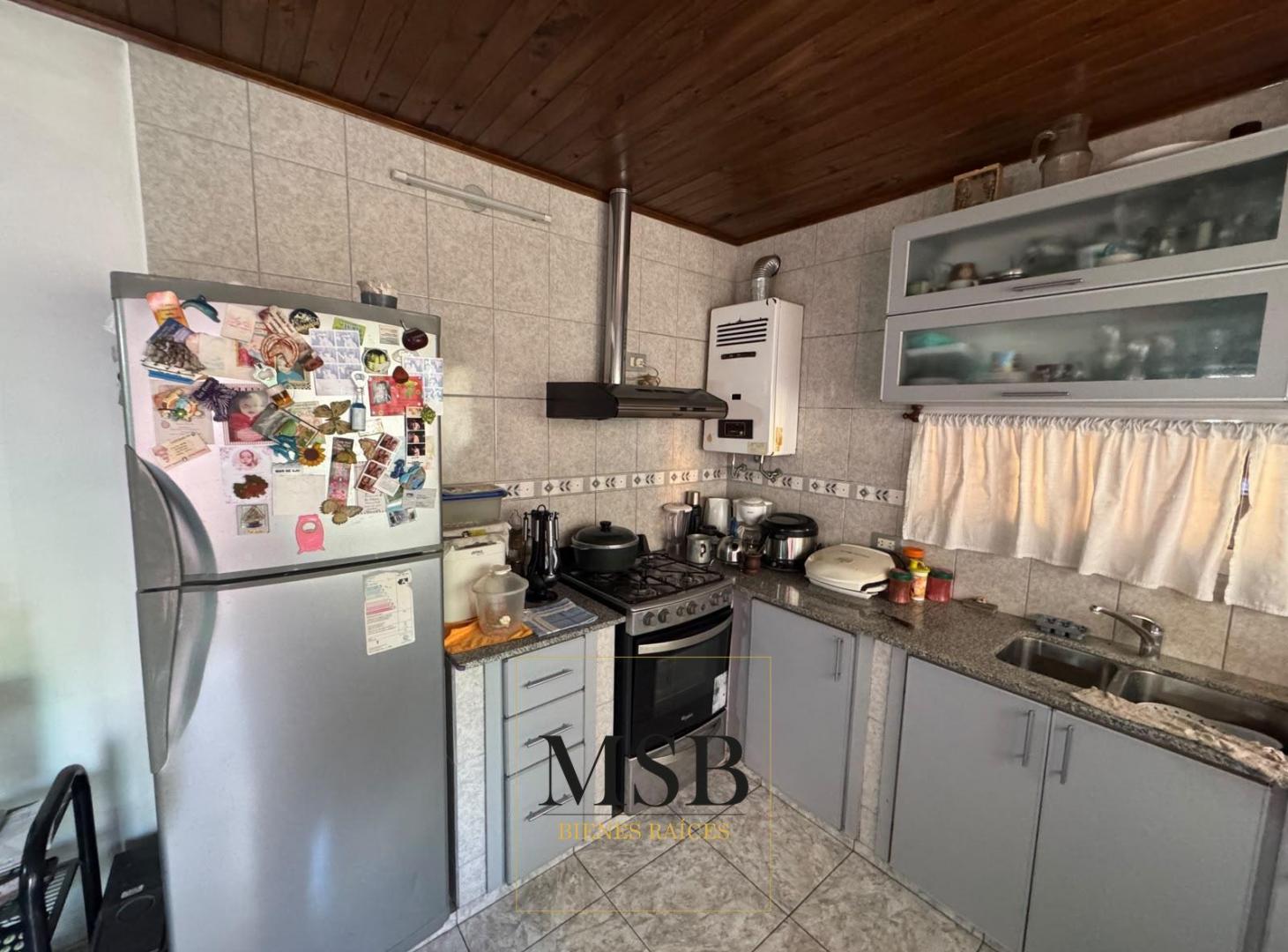 Foto de PH en venta de 3 ambientes en La Plata, imagen 1