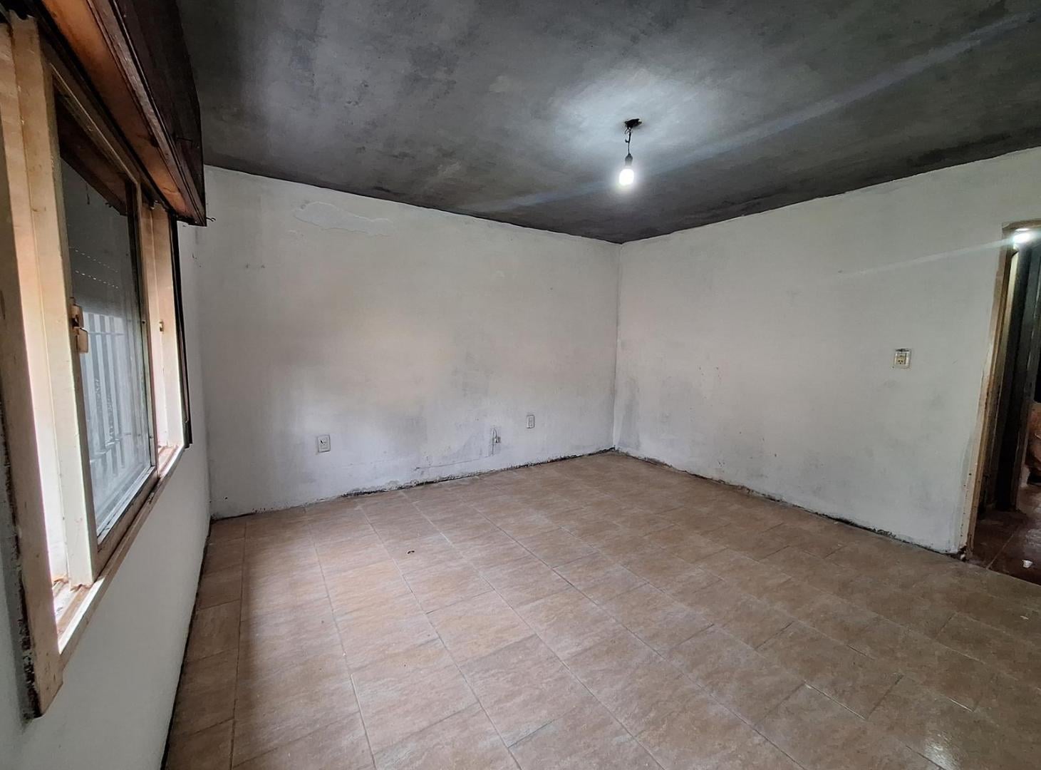 Foto de Casa en venta de dos ambientes y parque, imagen 4