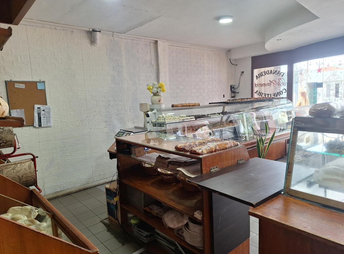 Foto de Local comercial (EQUIPADO)+ Departamento en PA., imagen 4