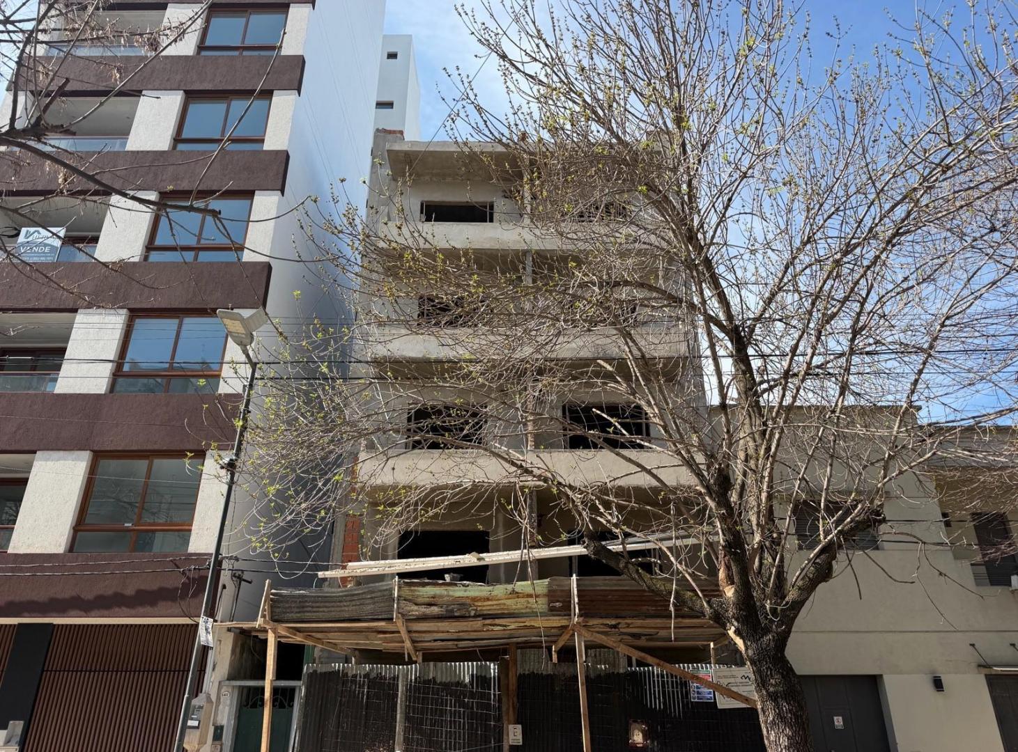 Foto de Departamento dos ambientes con balcón en construcción en La Plata, imagen 1
