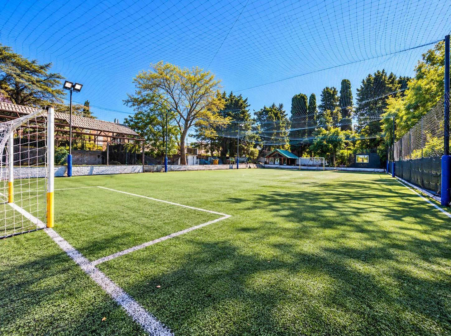 Foto de Complejo deportivo en venta 1.039 mts de lote, imagen 2