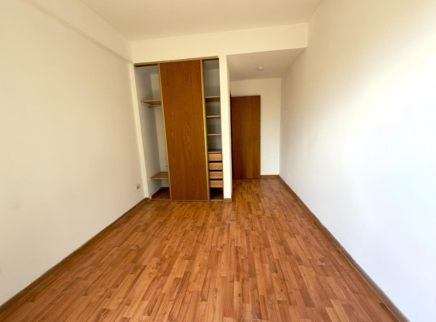 Foto de Departamento de 1 dormitorio en alquiler - La Plata, imagen 3