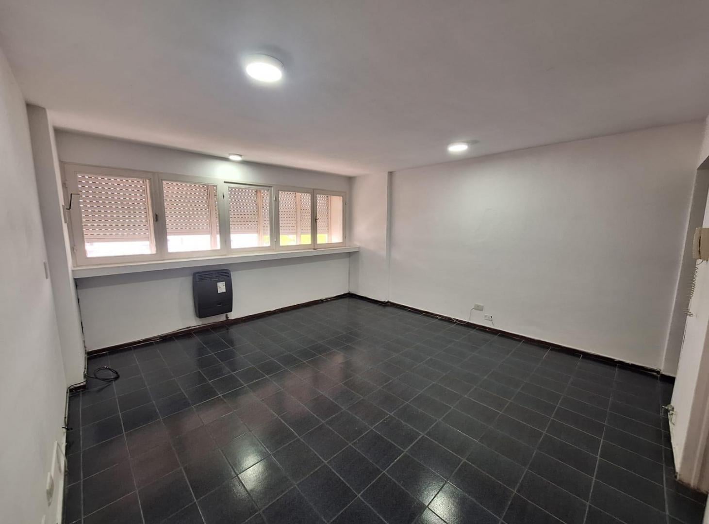 Foto de Departamento en alquiler de tres ambientes, imagen 1