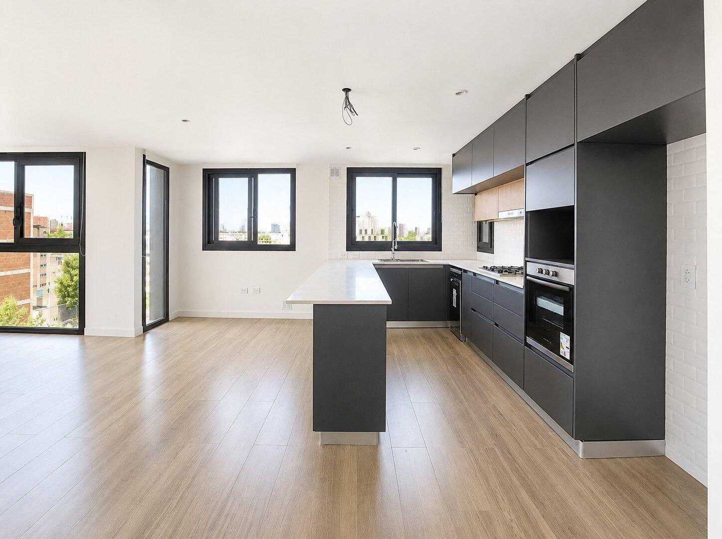 Foto de Departamento 3 amb. a estrenar cochera. Chauvín., imagen 1