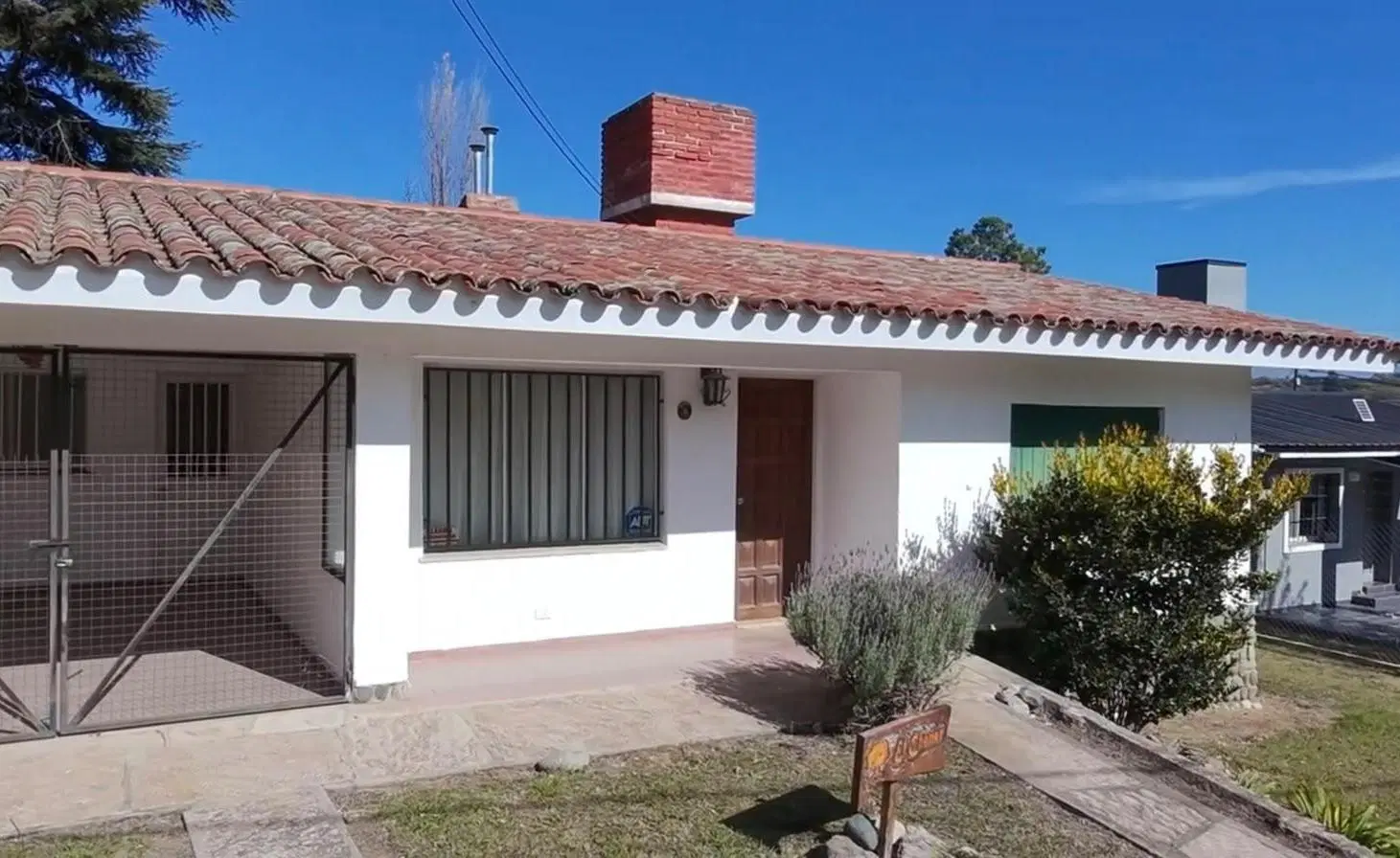 Oportunidad - Dos viviendas en un mismo lote, cerca del centro. 2