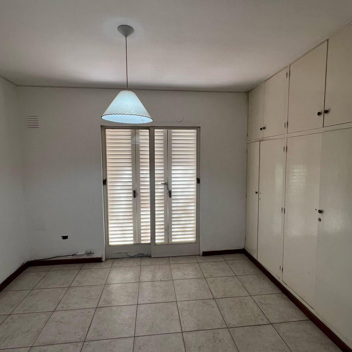 Casa Esquina en Carrodilla, Calle Haiti y Bolivia 2