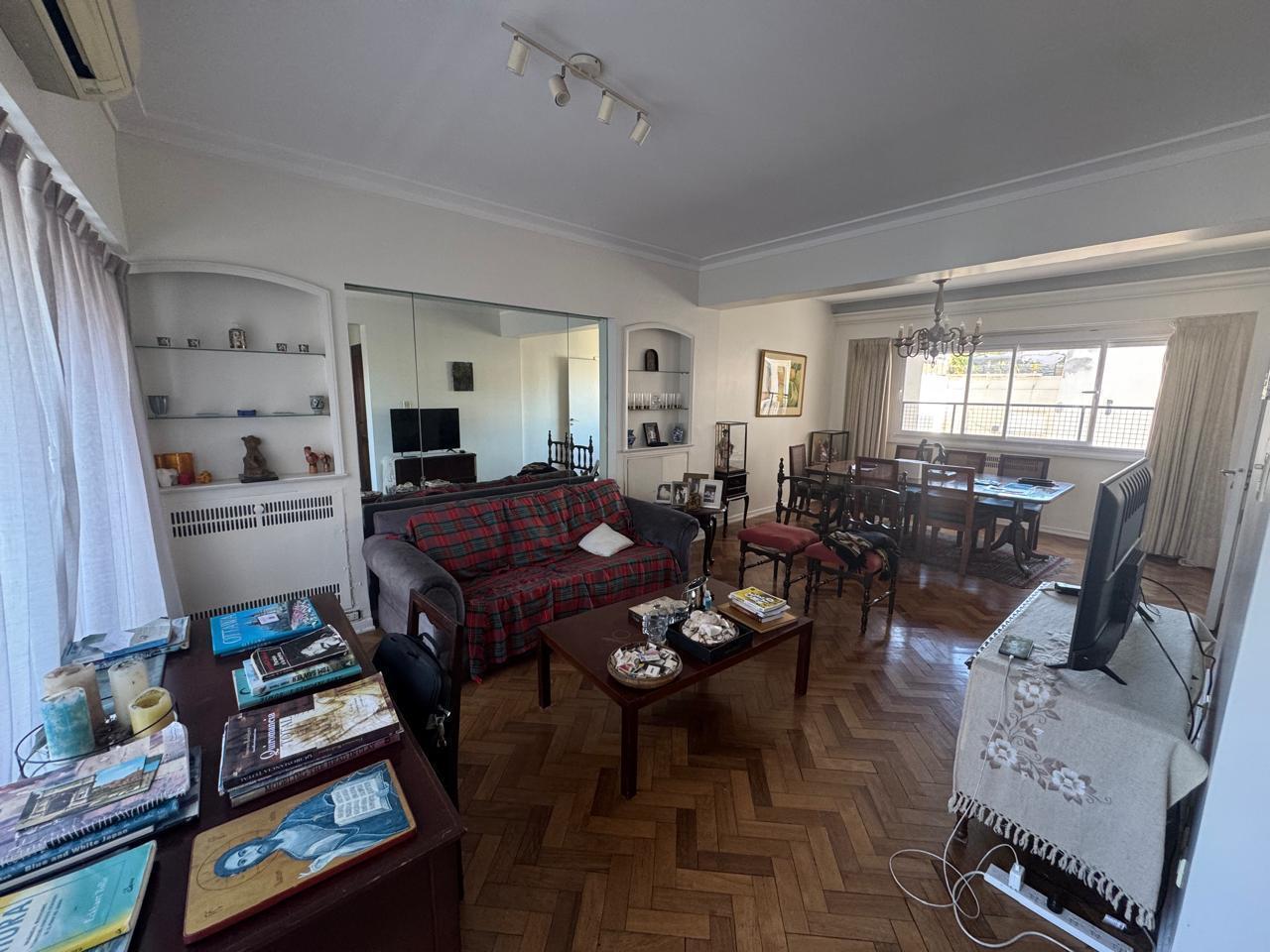 Foto de Excepcional departamento 4 ambientes dependencia - AV. Callao y, imagen 3