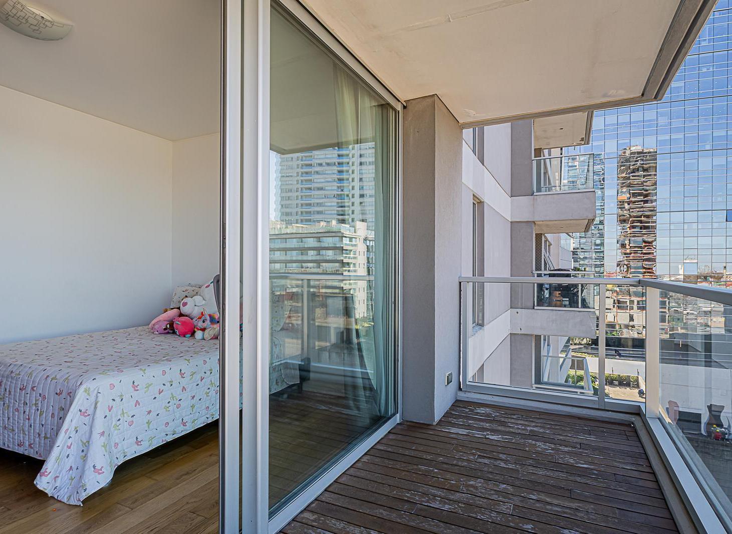 Departamento en venta con 3 suites dependencia en Puerto Madero