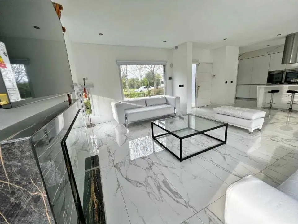 Excelente casa 3 habitaciones, 3 baños + toilette, piscina y quincho - Haras del Sur 5
