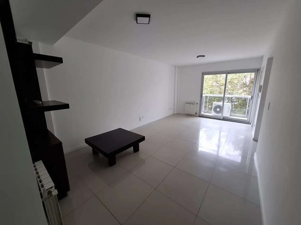 Departamento en venta de 3 ambientes con cochera y baulera en Mar del Plata 2
