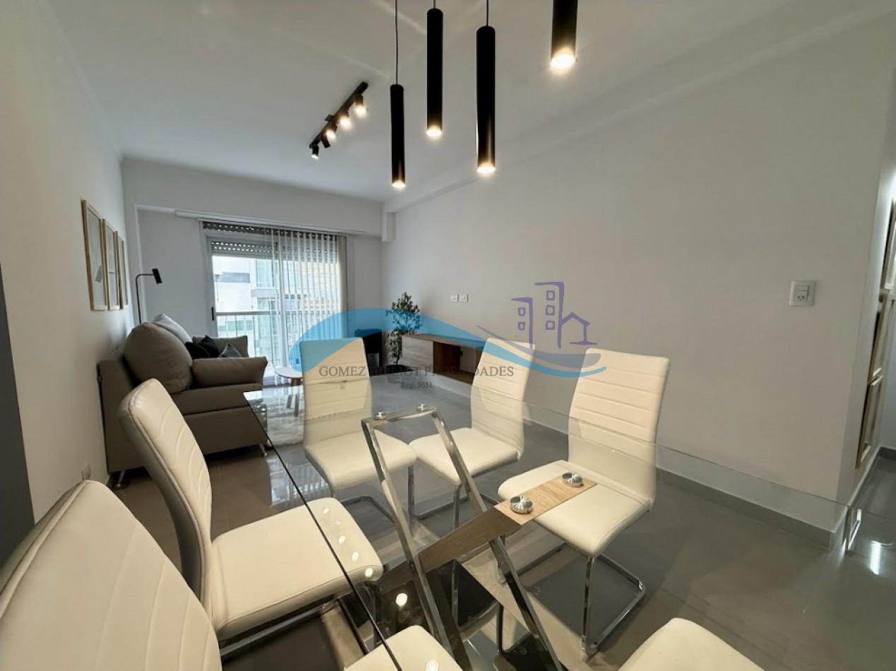 Impecable 3 ambientes a la calle con balcon